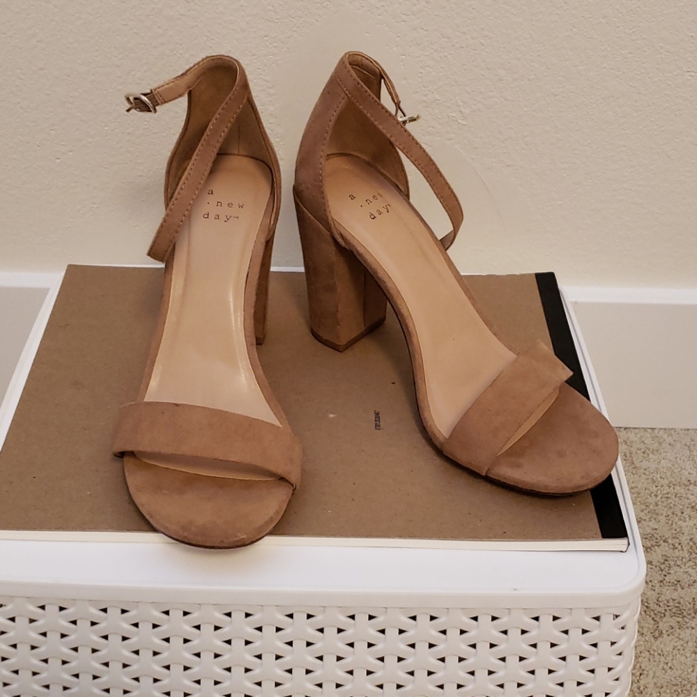 Nude sandals